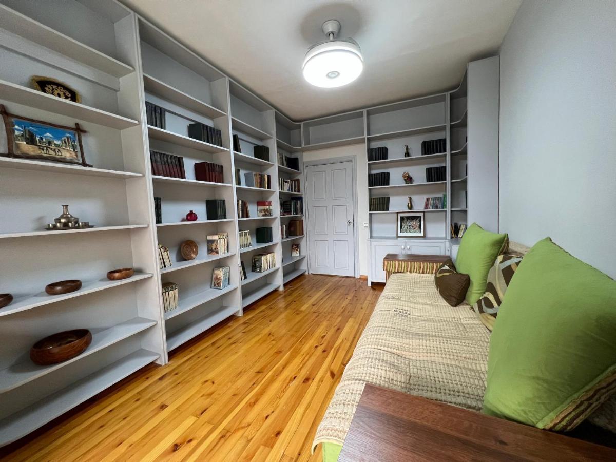 3-Bedroom Apartment on Ohunboboev Tasjkent Buitenkant foto