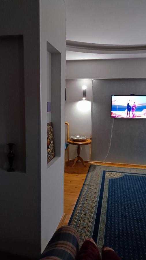 3-Bedroom Apartment on Ohunboboev Tasjkent Buitenkant foto