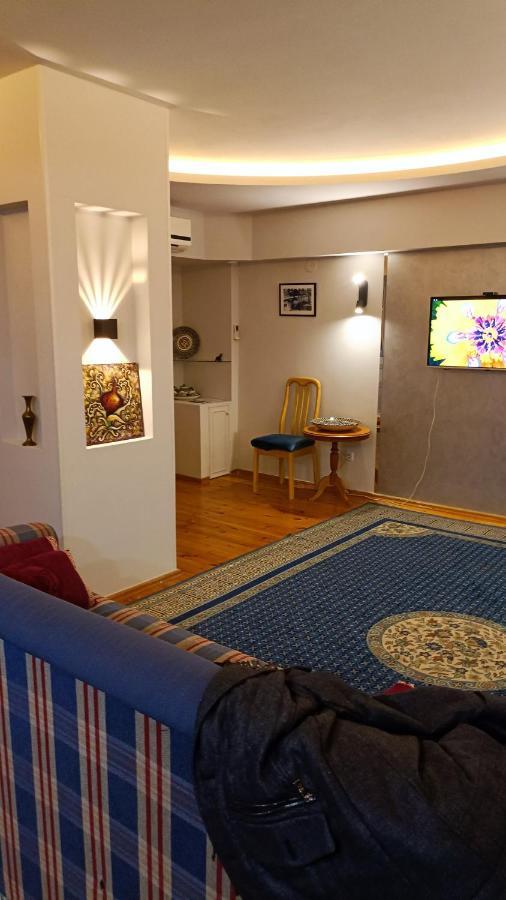 3-Bedroom Apartment on Ohunboboev Tasjkent Buitenkant foto