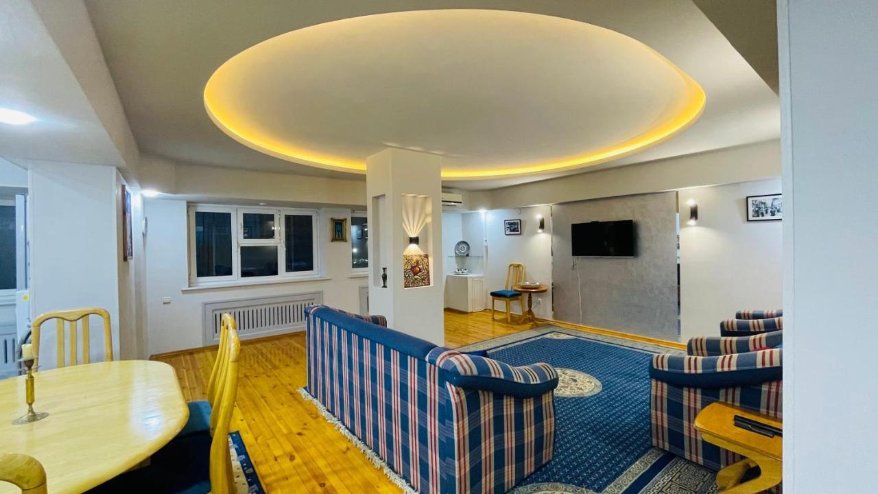 3-Bedroom Apartment on Ohunboboev Tasjkent Buitenkant foto