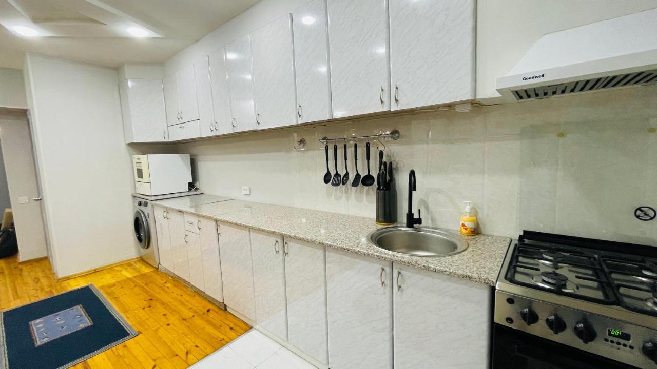 3-Bedroom Apartment on Ohunboboev Tasjkent Buitenkant foto