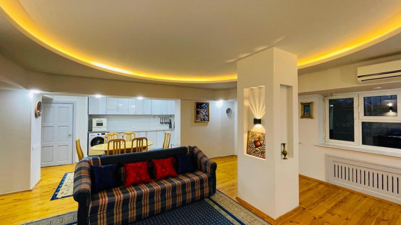 3-Bedroom Apartment on Ohunboboev Tasjkent Buitenkant foto